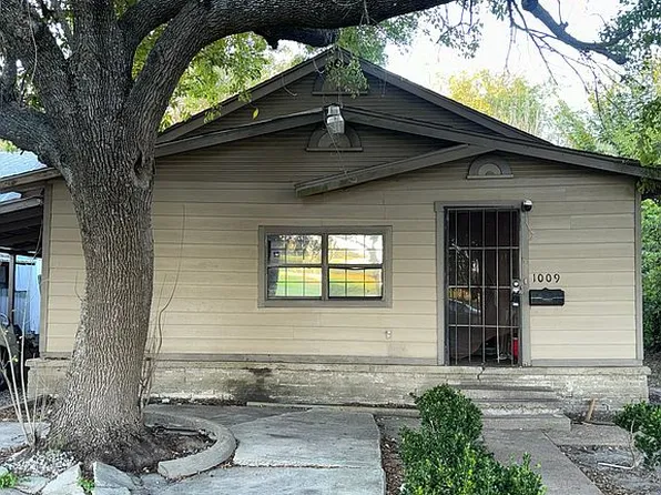 1009 Thomas Blvd, Port Arthur, TX 77640
