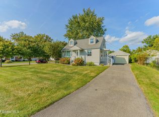 92 Linda Ln, Schenectady, NY 12304