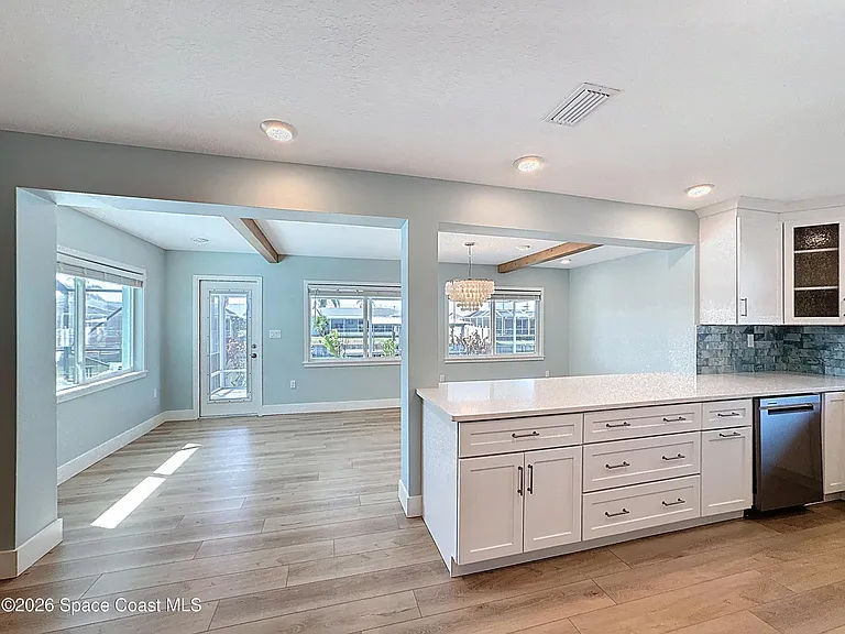 1707 Shore Dr — Photo 6
