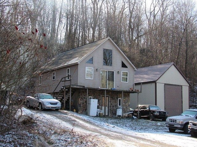 1st image of 814 Breakneck Rd