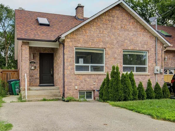 13 Broadview Ave, Mississauga, ON L5H 2S8