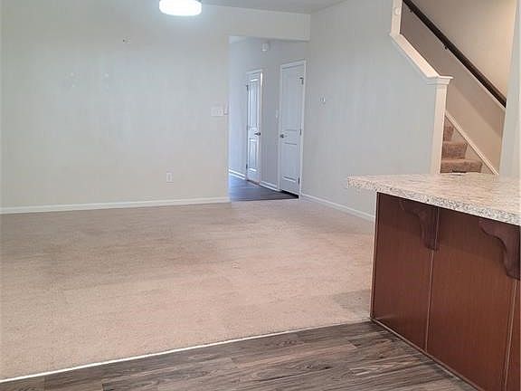 5th image of 3904 Grove Point Dr