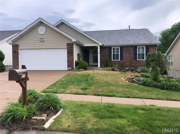 5152 Kings Park Dr, Saint Louis, MO 63129