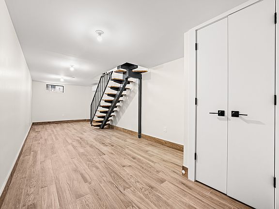 4th image of 1580 Prospect Pl #1C