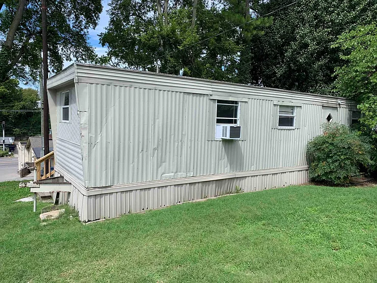 2609 Westwood Dr #B — Photo 2