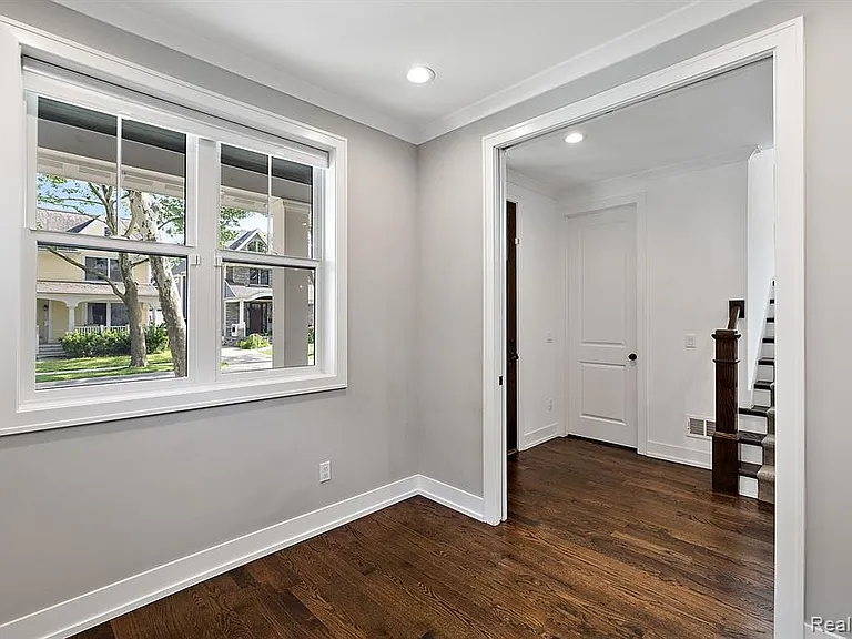 811 Smith Ave — Photo 11