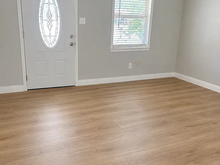 402 Darby St — Photo 6