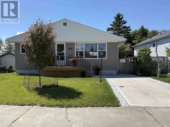 1119 3rd St E, Fort Frances, ON P9A 1S6