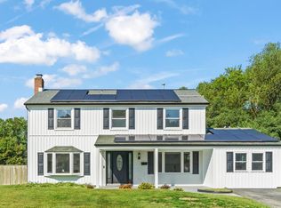 21 Paddock Ln, Willingboro, NJ 08046