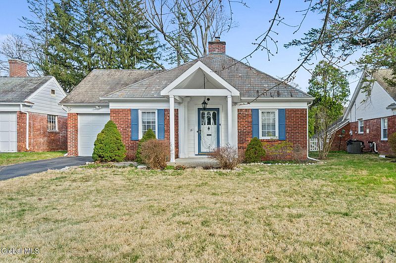 3rd image of 181 Milner Avenue