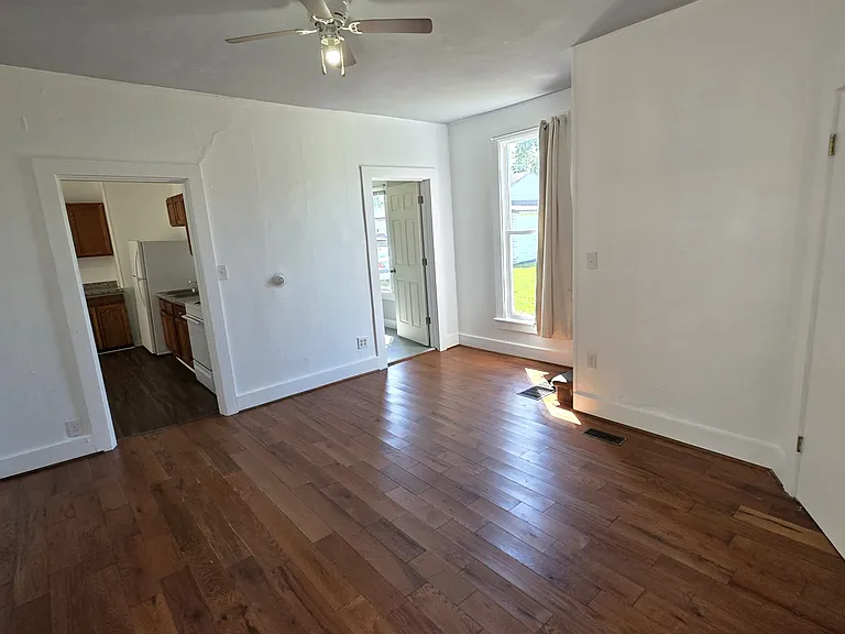 150 S 5th St — Photo 11