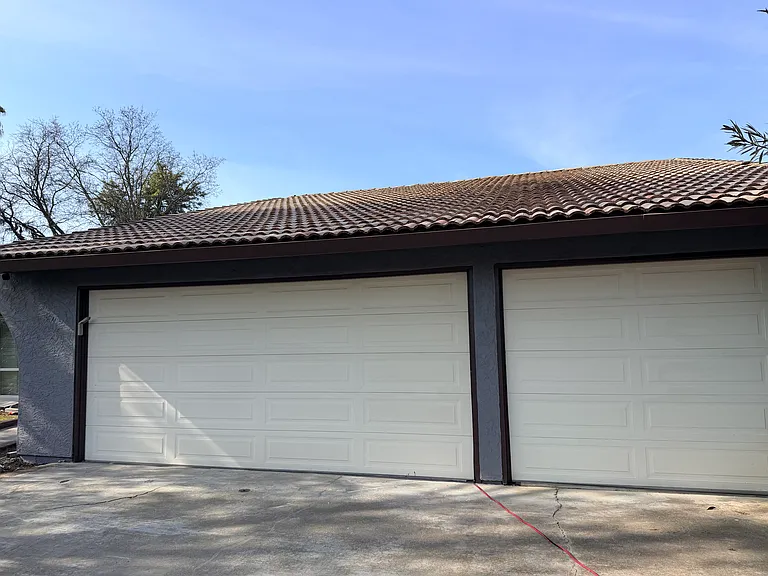 1302 Mossbrook Ct — Photo 4