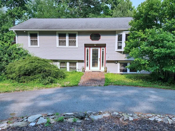 4 Amherst St, North Billerica, MA 01862