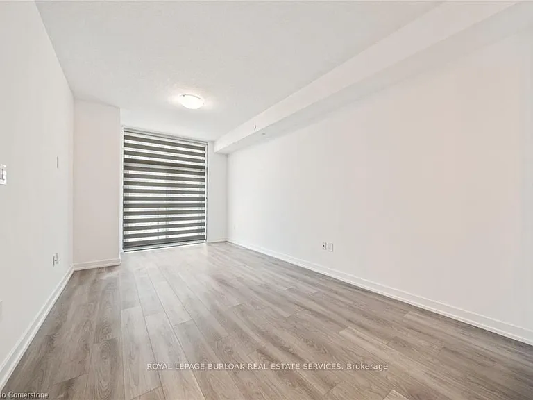 460 Dundas St E #230 — Photo 18