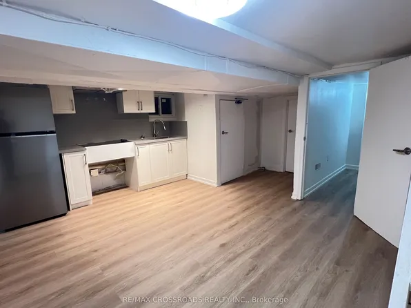 82 Curzon St #Basement, Toronto, ON M4M 3B4