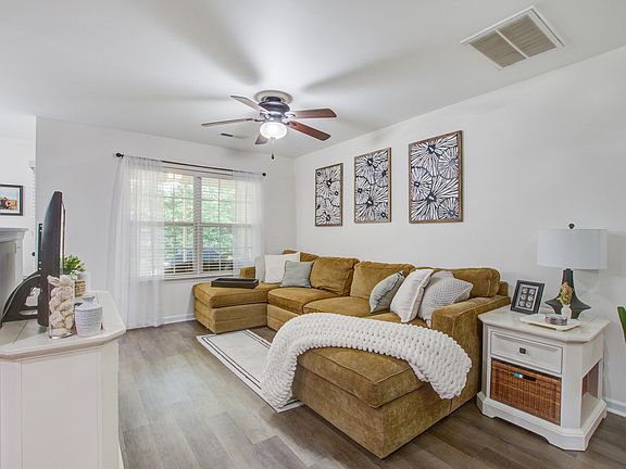 3rd image of 8674 Grassy Oak Trl