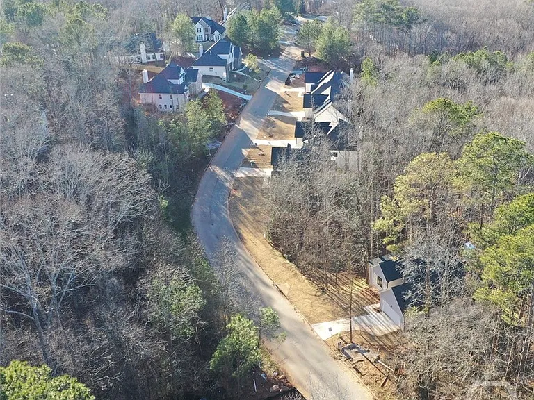 360 Ansley Dr — Photo 40