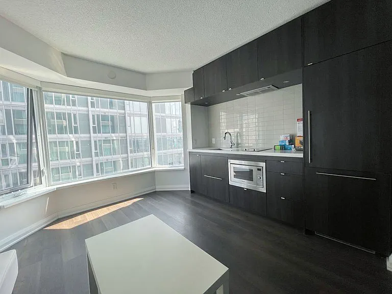 155 Yorkville Ave #2411 — Photo 6