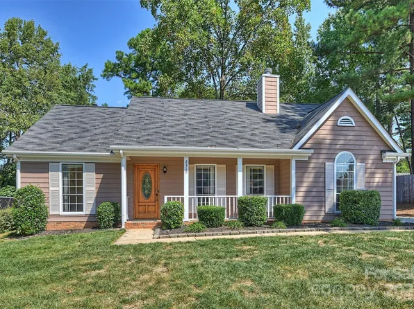 2310 Snow Creek Ln, Charlotte, NC 28273