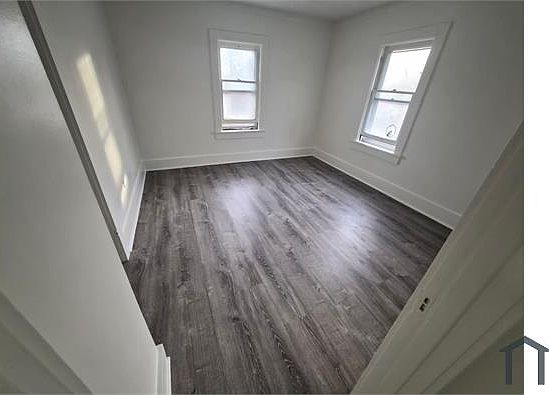 4th image of 510 Lafayette Ave
