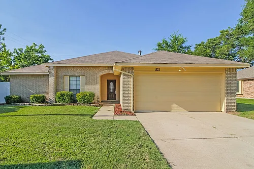 821 Clement Dr Photo 1
