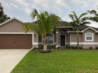 1852 SW Macarthur Ave, Port Saint Lucie, FL 34953