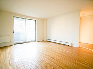 325 E 8th St APT 4A, New York, NY 10009