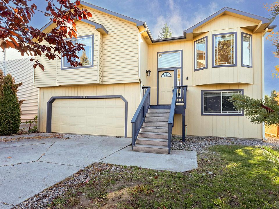 1st image of 3152 E 33rd Ave