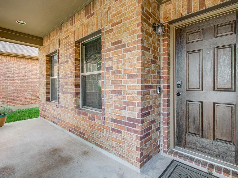 16430 Williamstown Dr — Photo 5