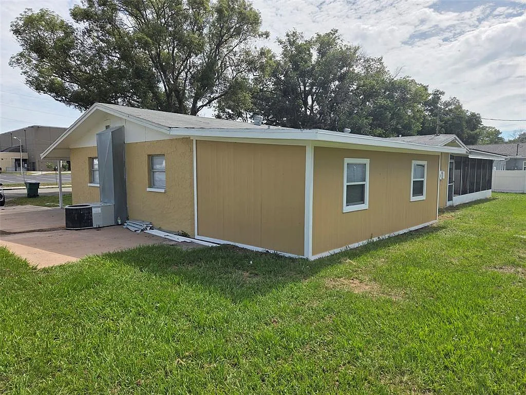 2 bed, 1.0 bath, 1152 sqft, $1,450 — Photo 3