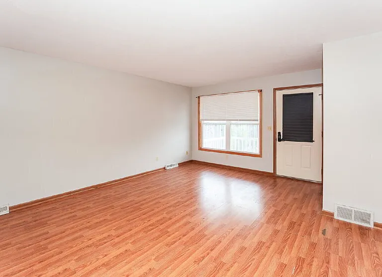 6505 Snow Rd — Photo 4