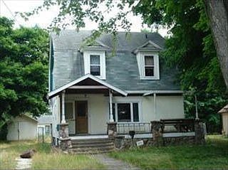 1st image of 36 Hinman Ave N