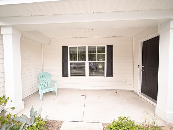 3rd image of 145 Spencer Cir