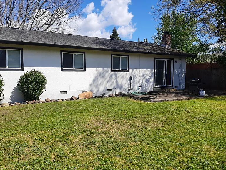 7882 Bernice Ct — Photo 3