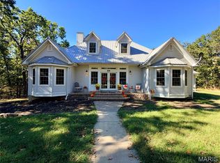 6023 Lake Point Dr, Perryville, MO 63775