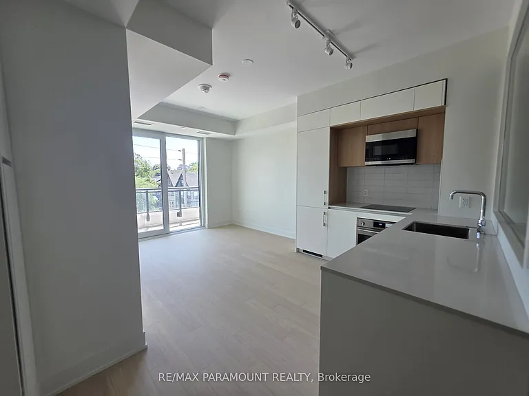 322 Dupont St #307 — Photo 2