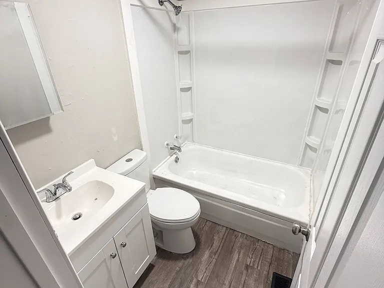 45 Green Meadow Dr — Photo 2