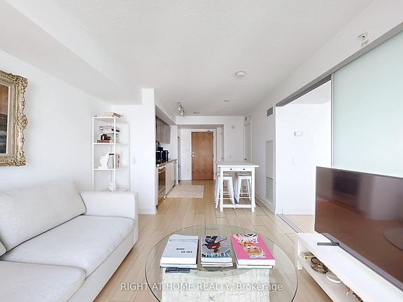 4th image of 85 Queens Wharf Rd #1610