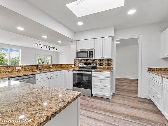 2nd image of 2271 Sarazen Ct