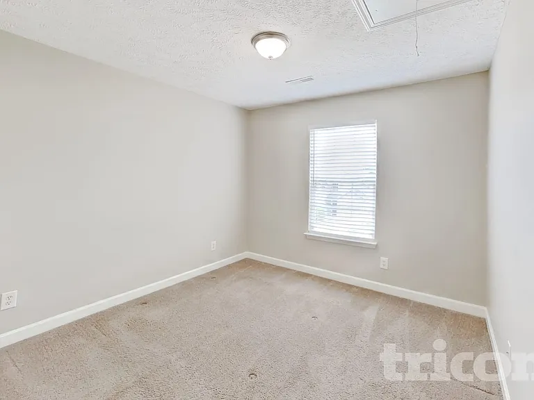 649 Belgium Dr — Photo 11