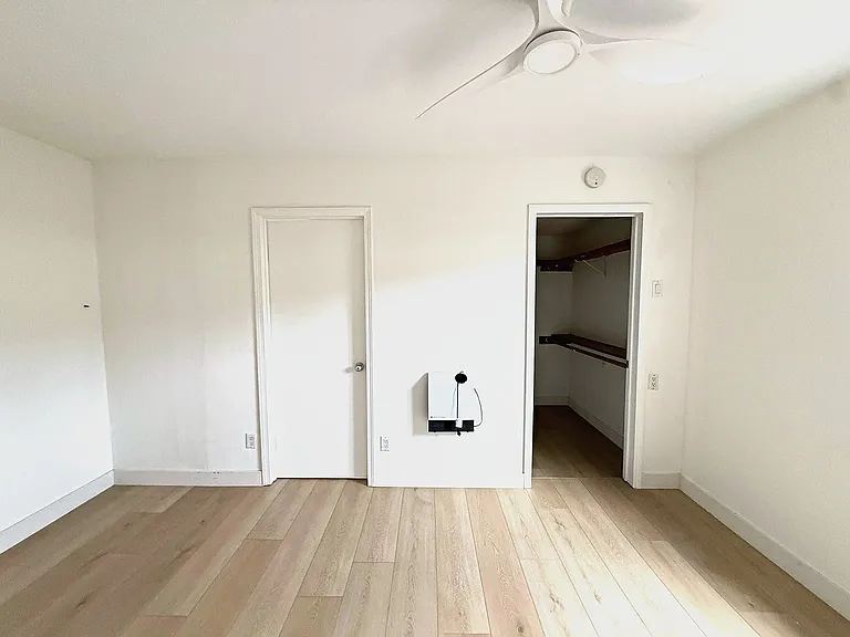 577 Florence St — Photo 24