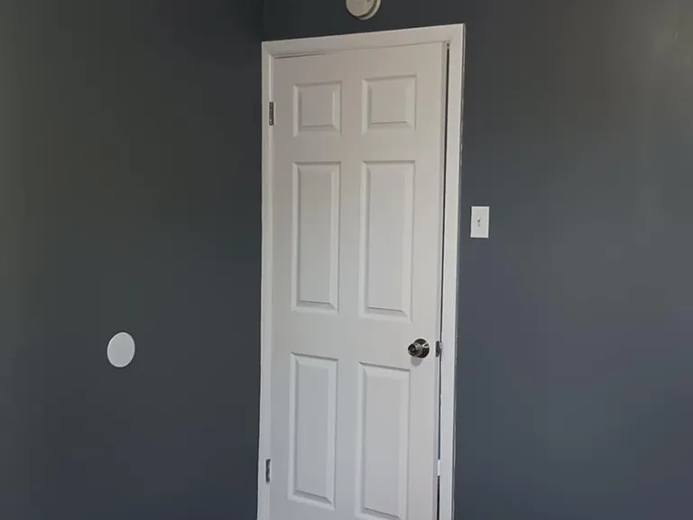 middle bedroom