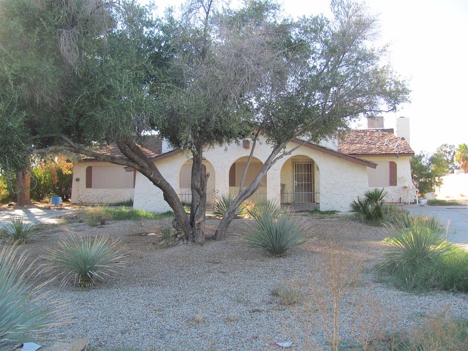 1st image of 801 Crazyhorse Way