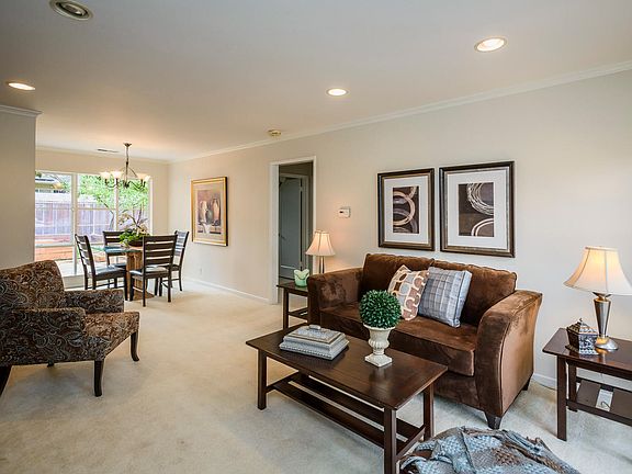 2nd image of 554 Kelly Way