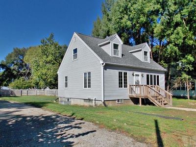 106 1st Ave N, State Center, IA, 50247