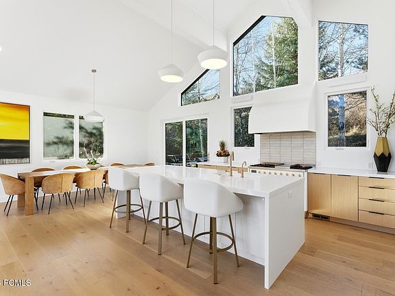 4th image of 3141 W Homestead Rd