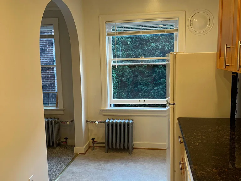 Galer Crest — Photo 15