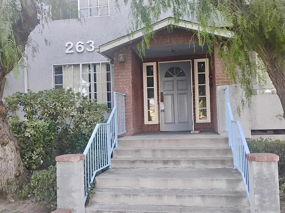 263 W Ash Ave #1