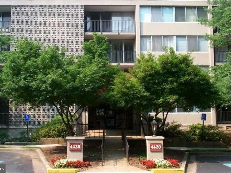 1st image of 4420 Briarwood Ct N APT 17