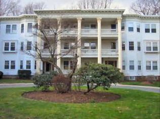 138 Middlesex Rd APT 1, Chestnut Hill, MA 02467